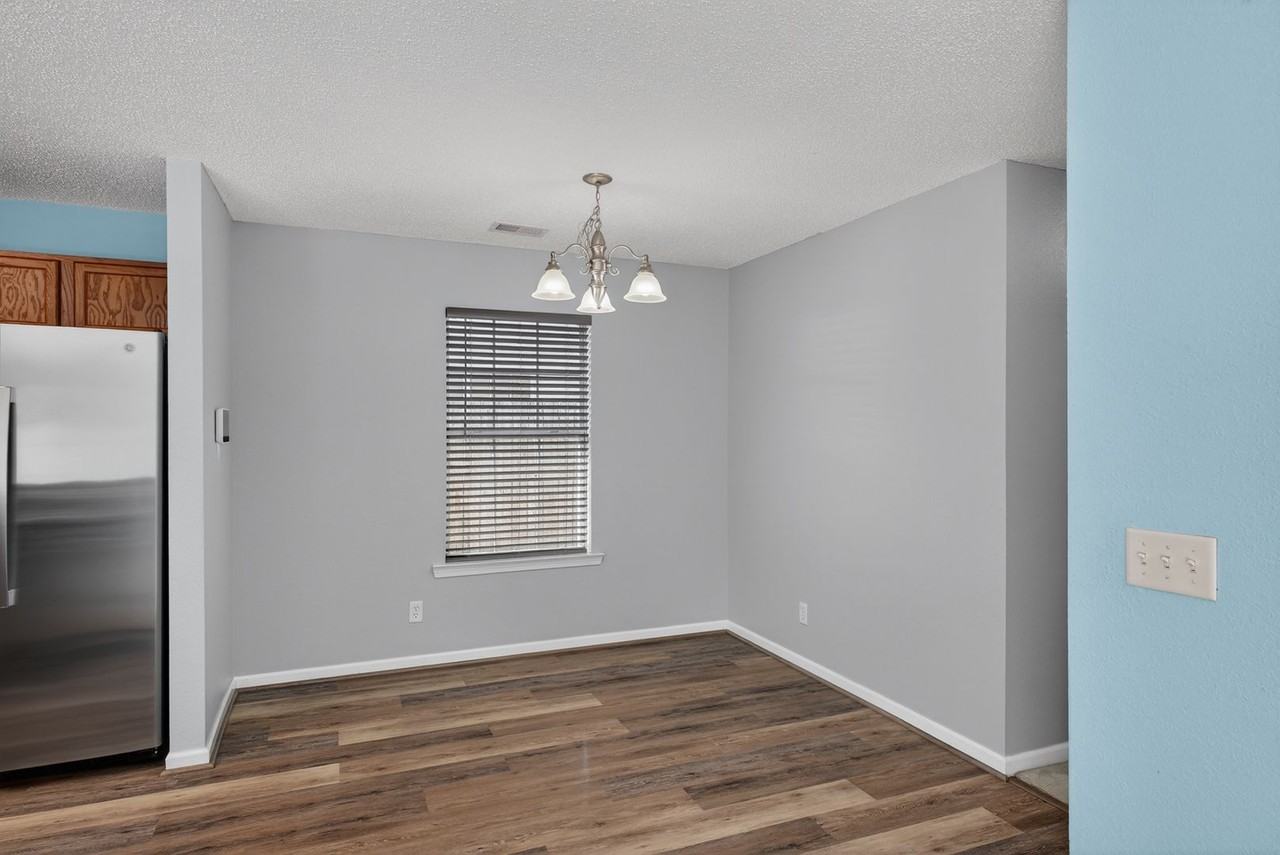 12 Stemson Way - Photo 7 of 23