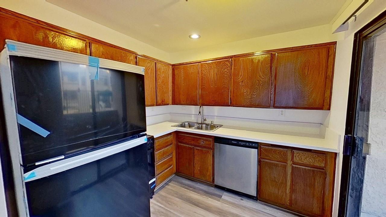 301 N Ford Ave #115 - Photo 7 of 17