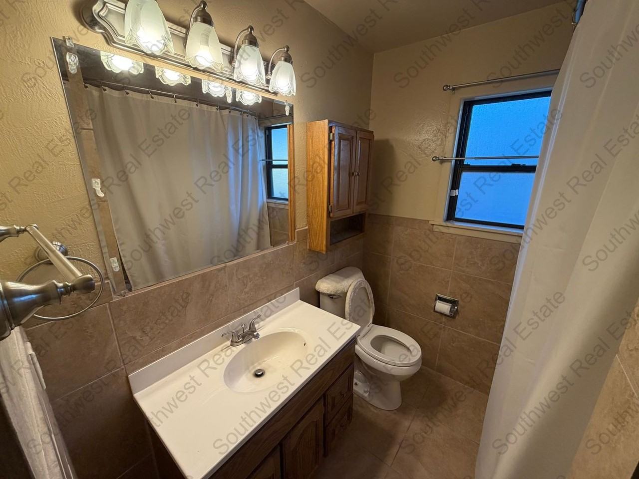 605 W 17th St - Photo 7 of 15