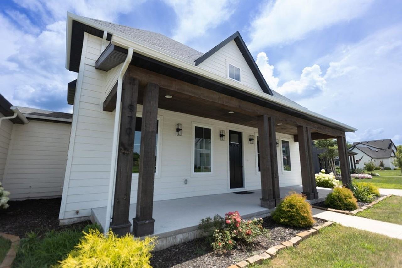 970 E Valley Trail Dr - Photo 3 of 36