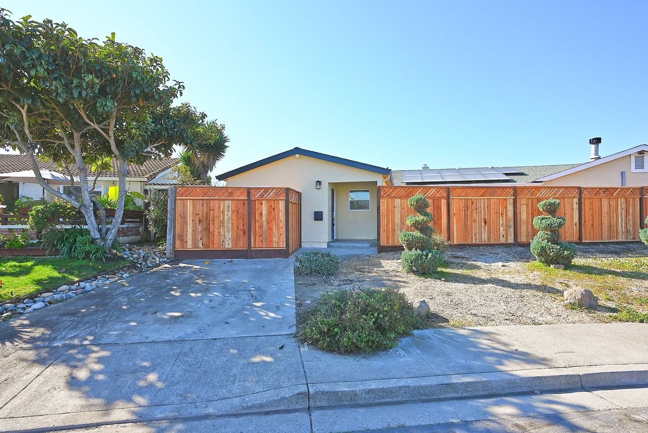 4444 Alice Way - Photo 2 of 27