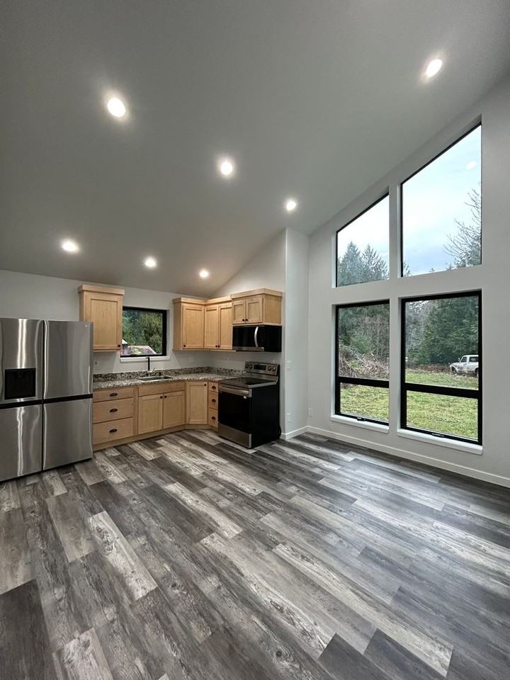 498 Kroll Rd - Photo 4 of 26