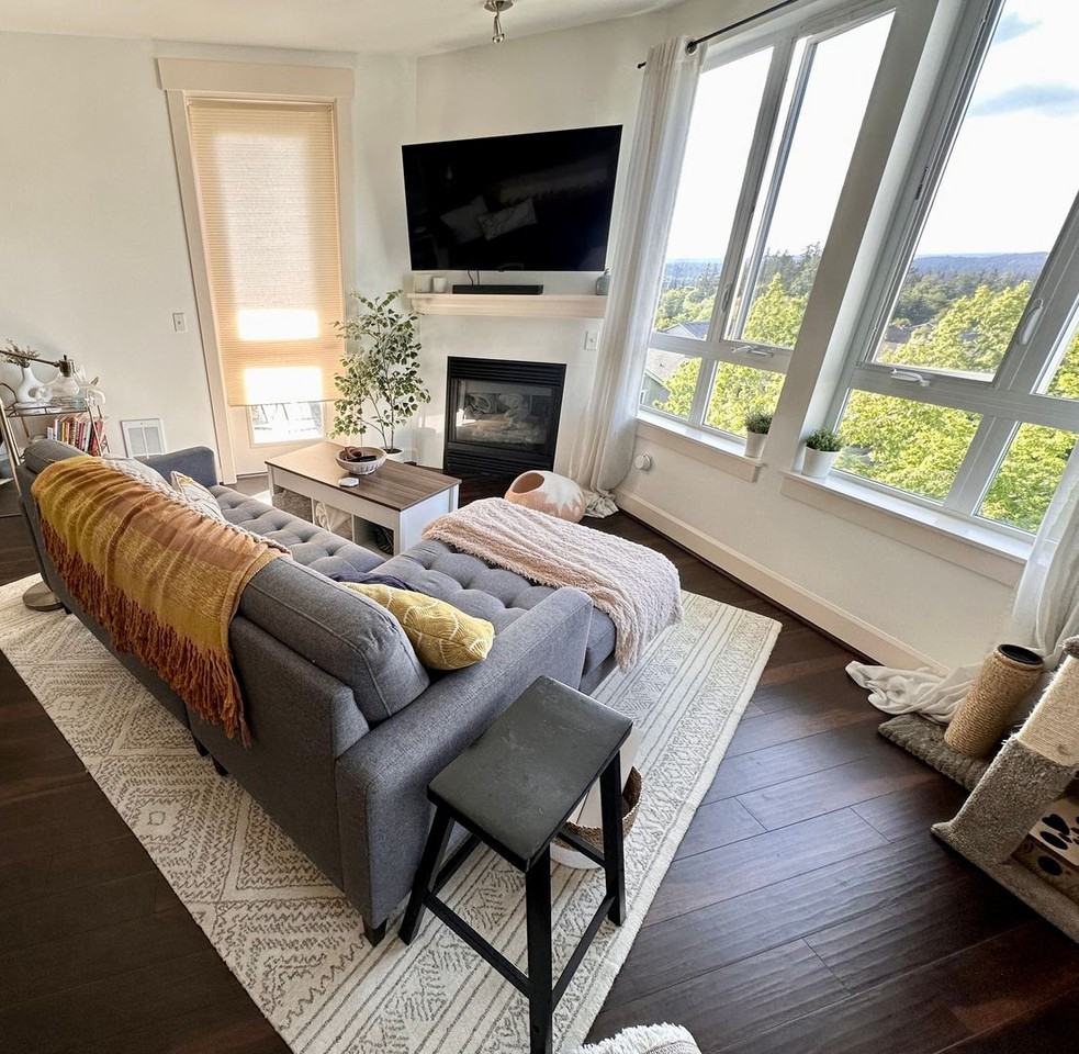 1880 25th Ave Ne #301 - Photo 3 of 26