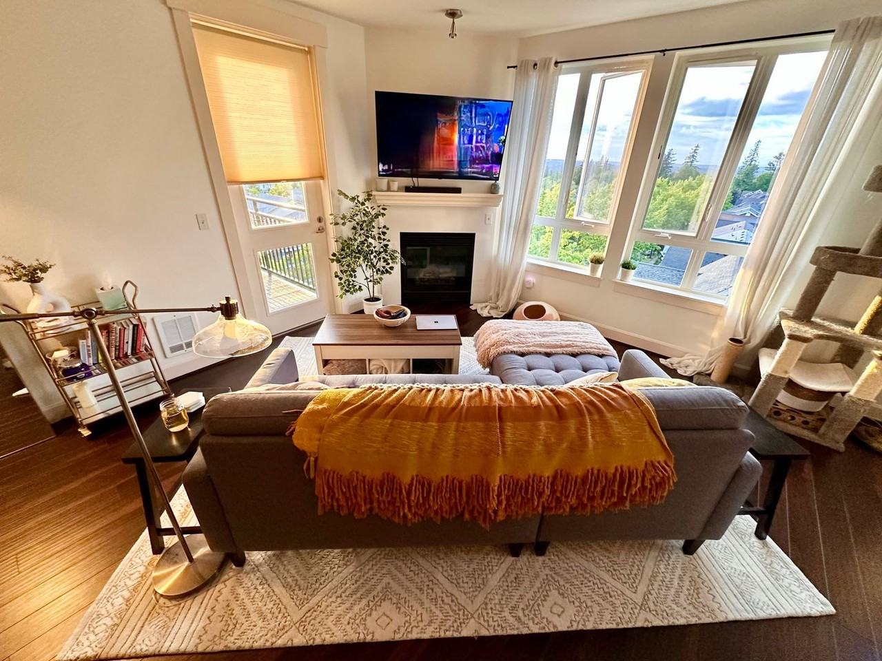 1880 25th Ave Ne #301 - Photo 4 of 26