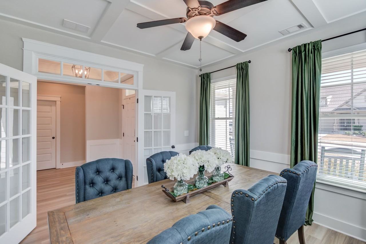 60 Table Rock Ct - Photo 4 of 41