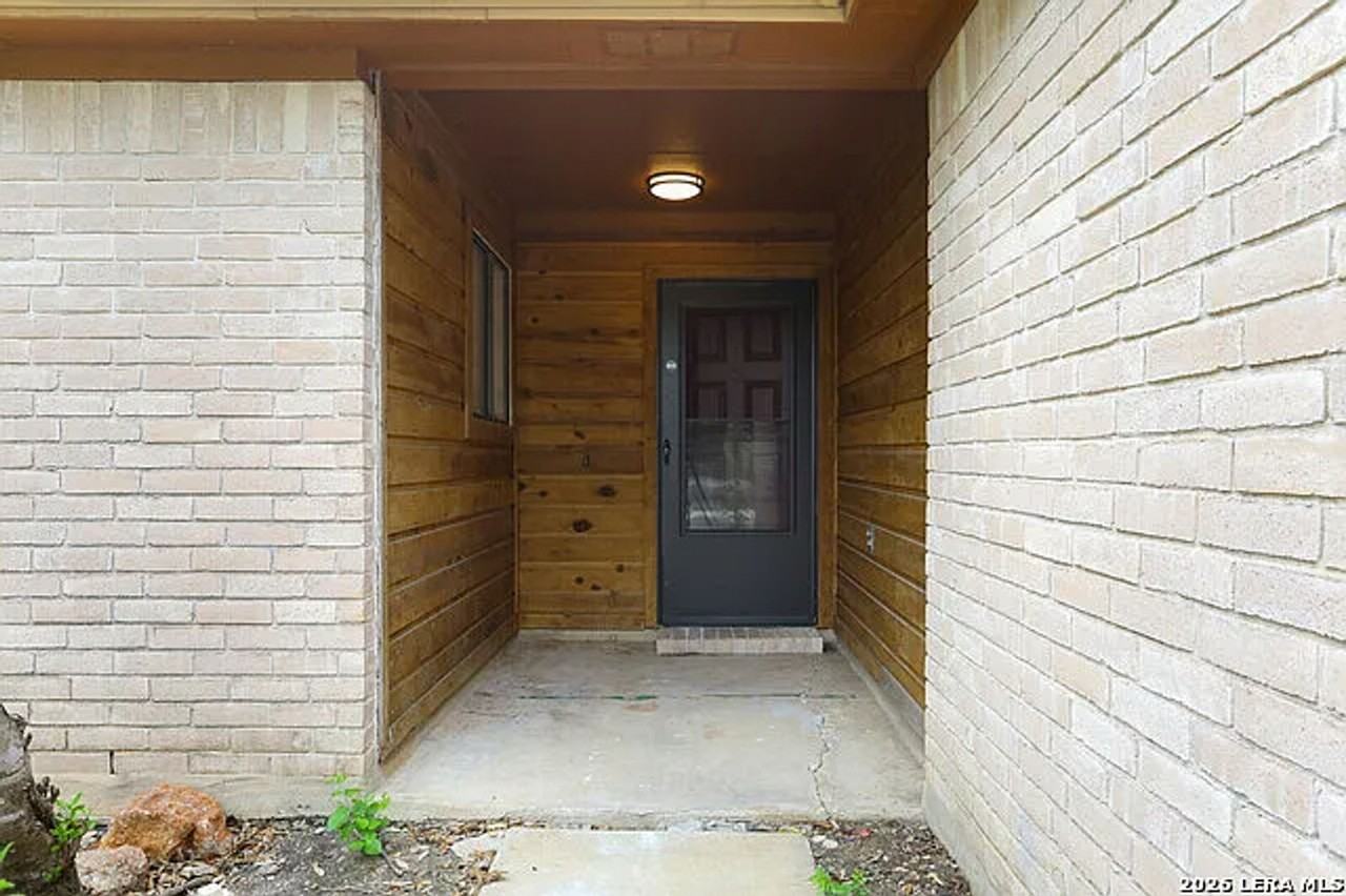 6334 Candleview Ct - Photo 3 of 15