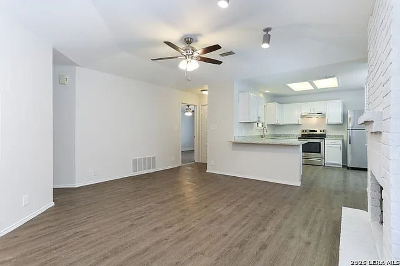 6334 Candleview Ct - Photo 5 of 15