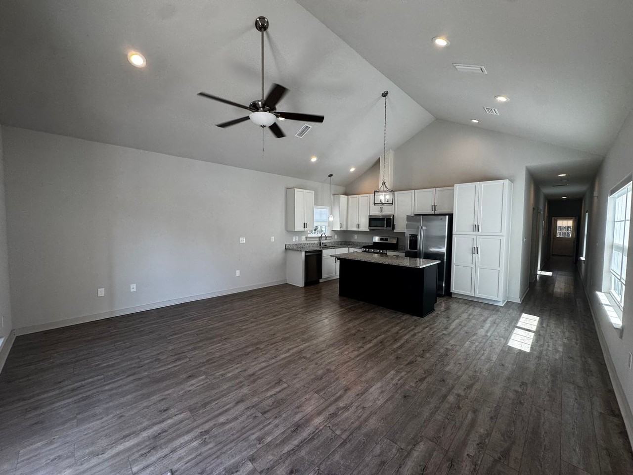 102 S G St - Photo 3 of 15