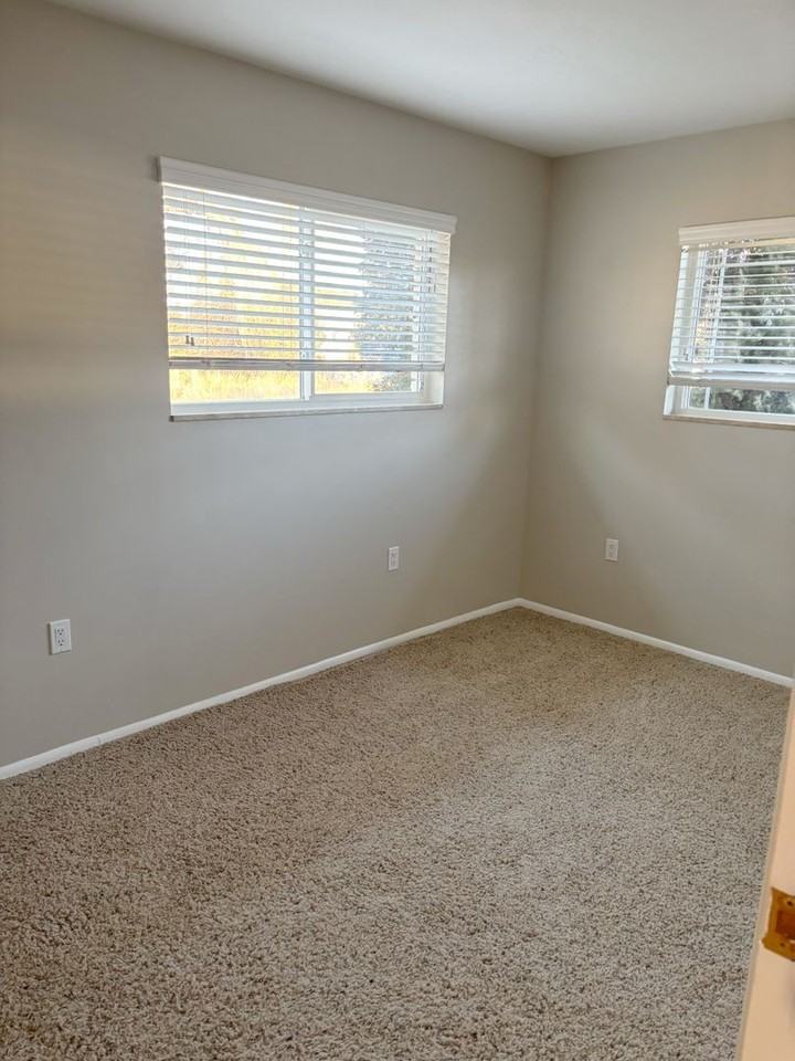 147 N 3900 E - Photo 5 of 15