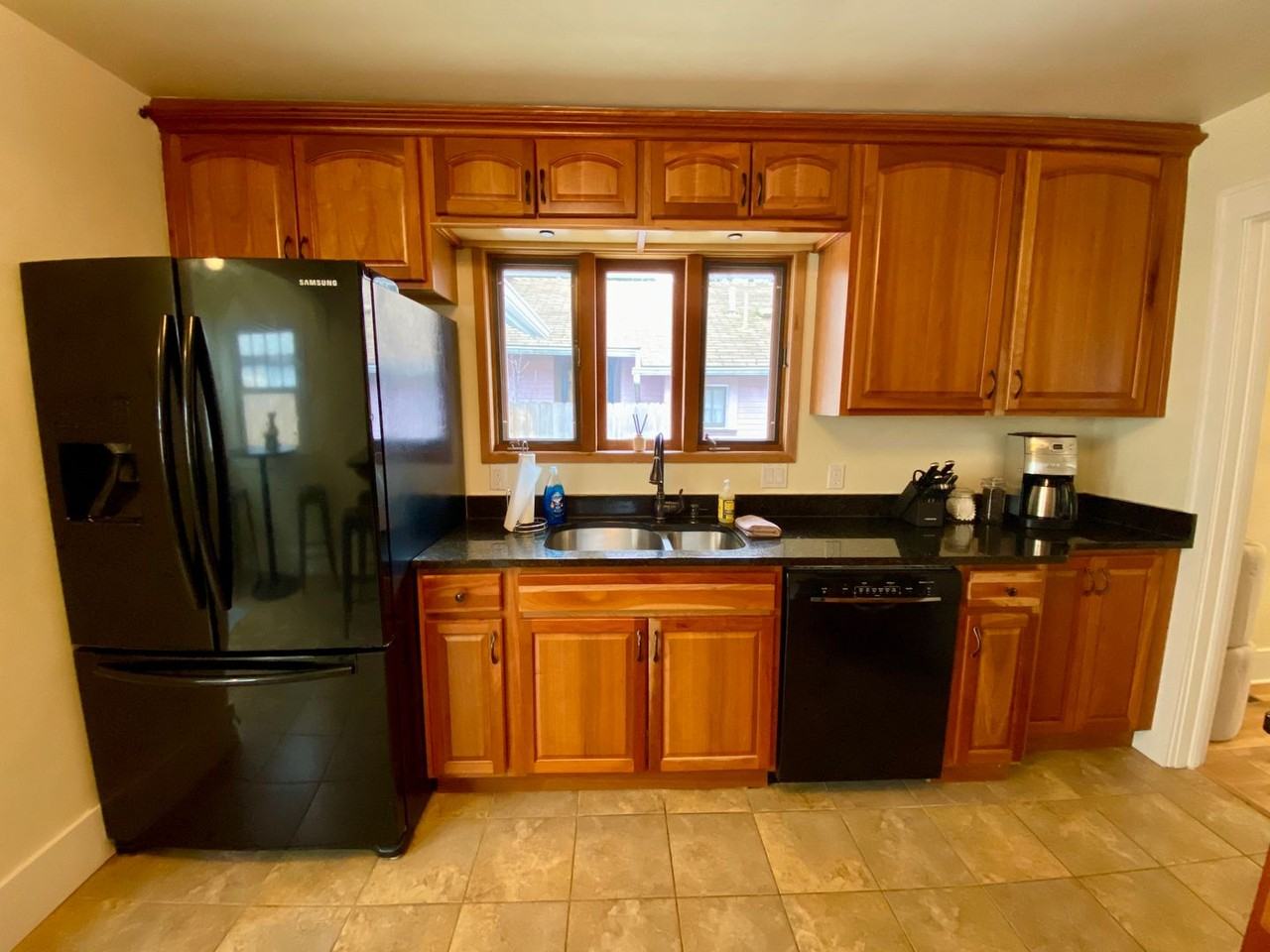 2323 Agate St - Photo 5 of 25