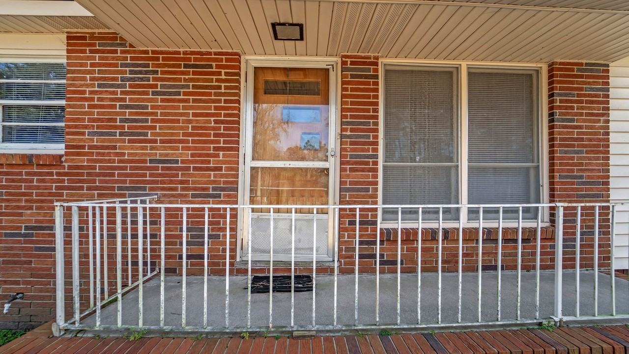 201 E Myrtle St - Photo 5 of 50