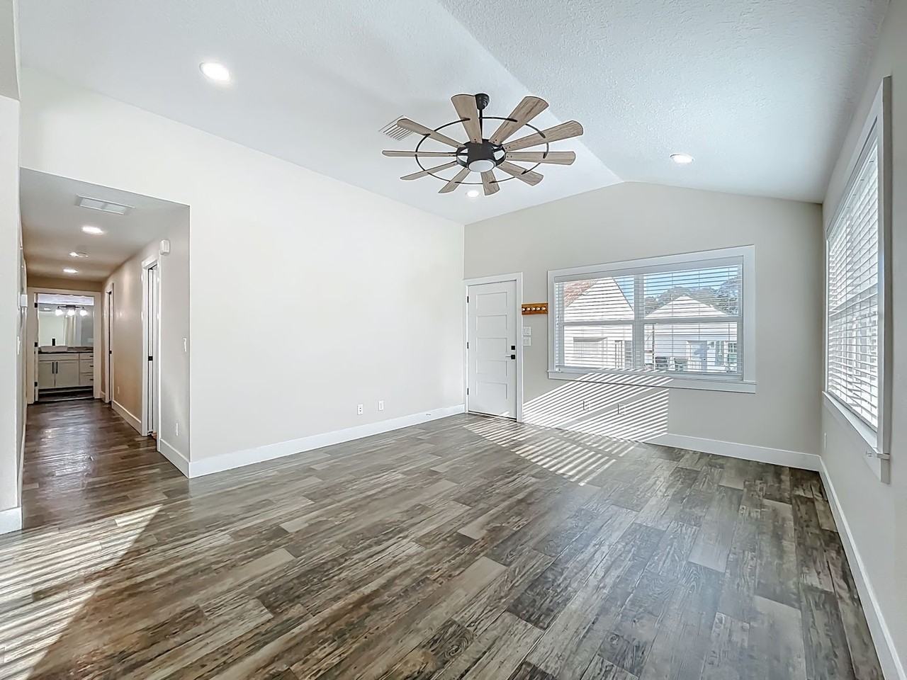 389 S Central Ave - Photo 6 of 50