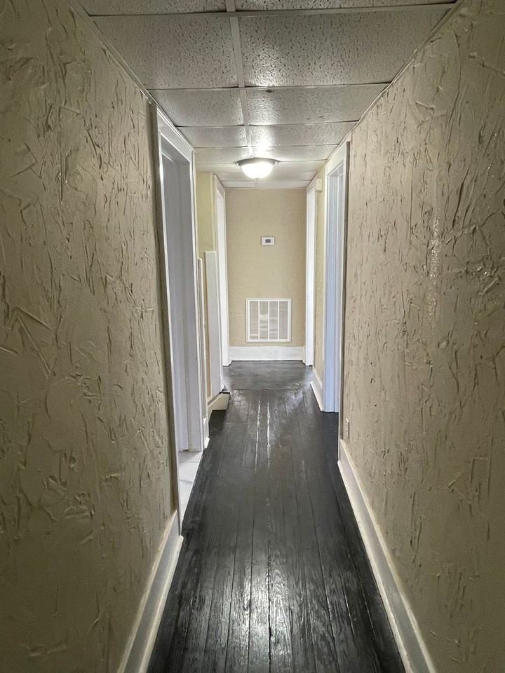 2228 Washington Ave - Photo 4 of 11