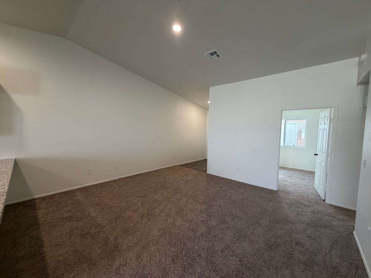 7188 E 38th Ln - Photo 4 of 26