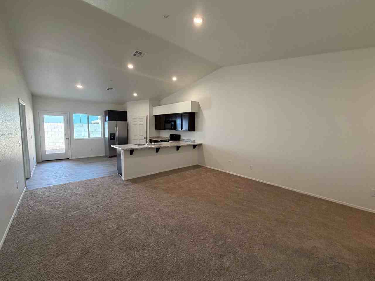 7188 E 38th Ln - Photo 5 of 26