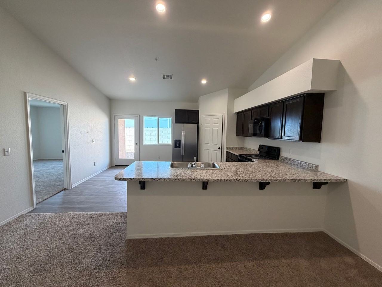 7188 E 38th Ln - Photo 6 of 26