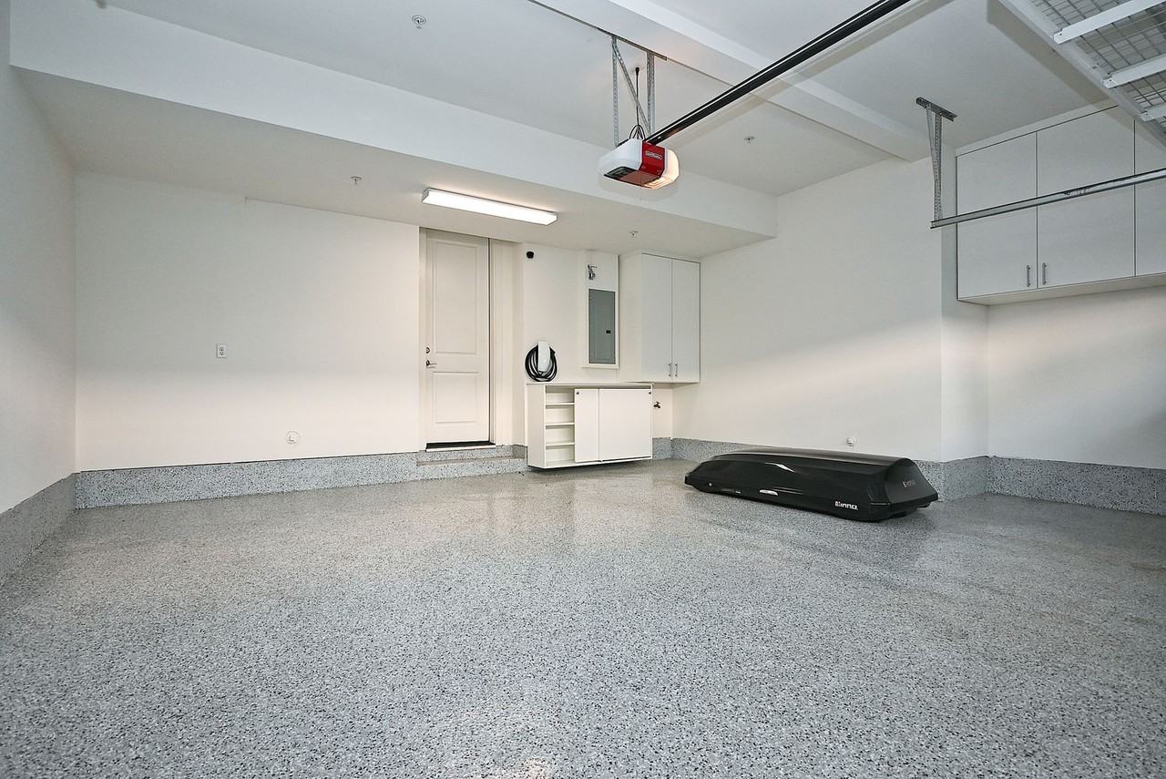 513 Sage Ct - Photo 4 of 35