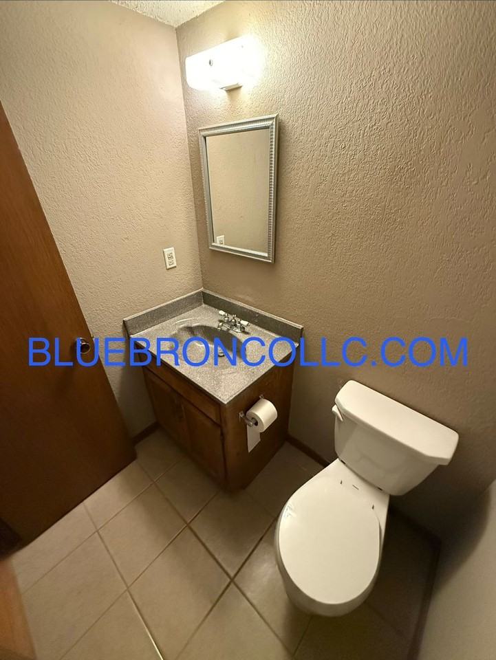 118 Sw Oxford Pl - Photo 3 of 13