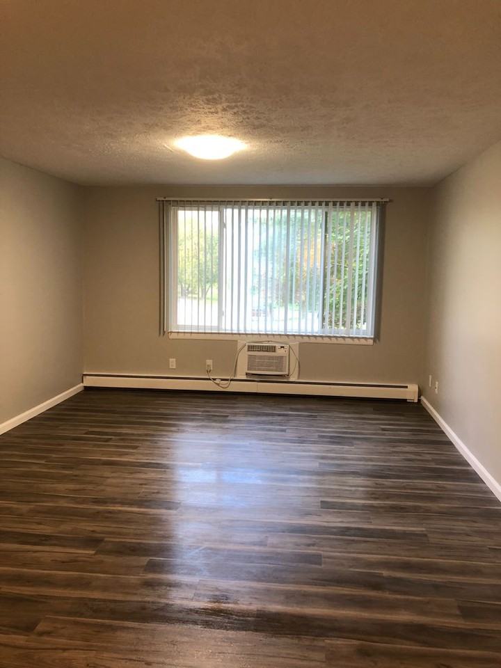 Sunset Landing - Photo 3 of 10