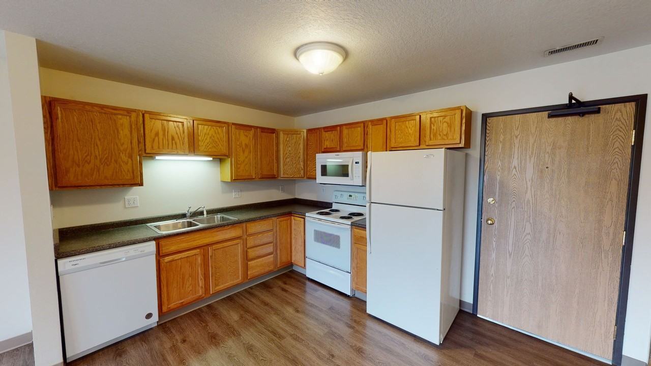 1426 Mayfield - Photo 2 of 10