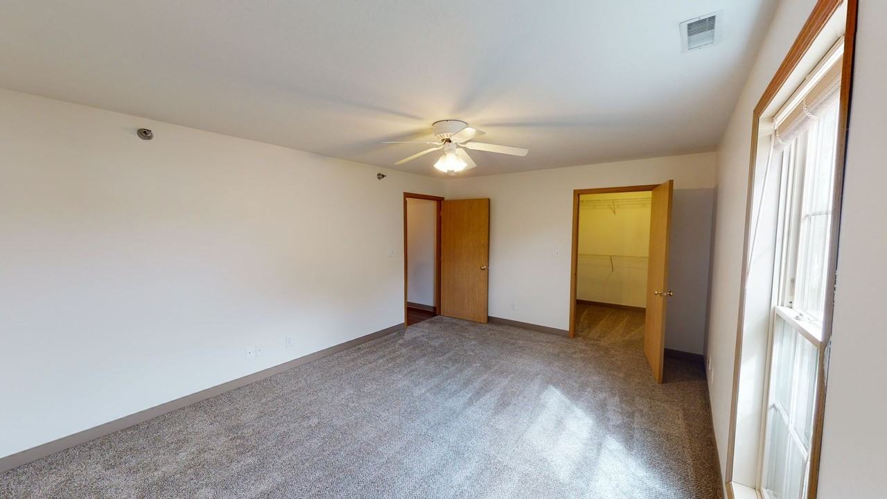 1426 Mayfield - Photo 6 of 10