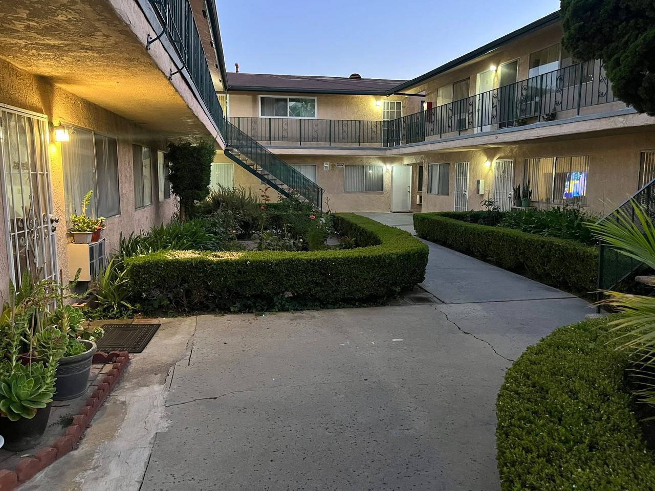 Stunning apartment in Great location! Gated & Covered Parking. Act now as units will go fast! - Photo 7 of 22