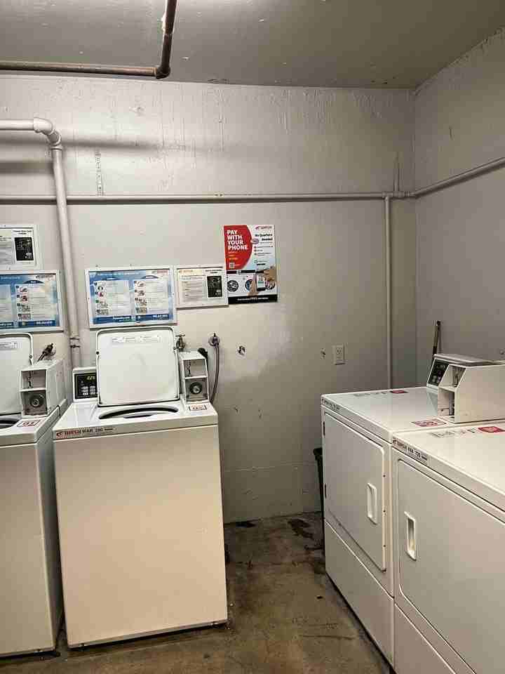 Lovely Property in the Heart of Glendale - Photo 2 of 18