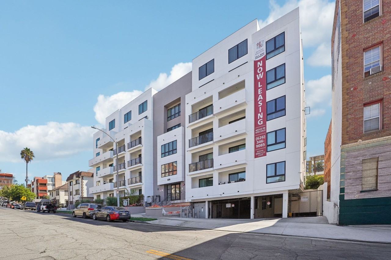 Modern Aesthetic, Amenities and Appliances Available! Take a Tour! - Photo 3 of 31