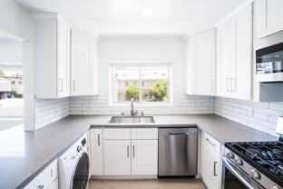 BARRINGTON., 1005 - Photo 1 of 1