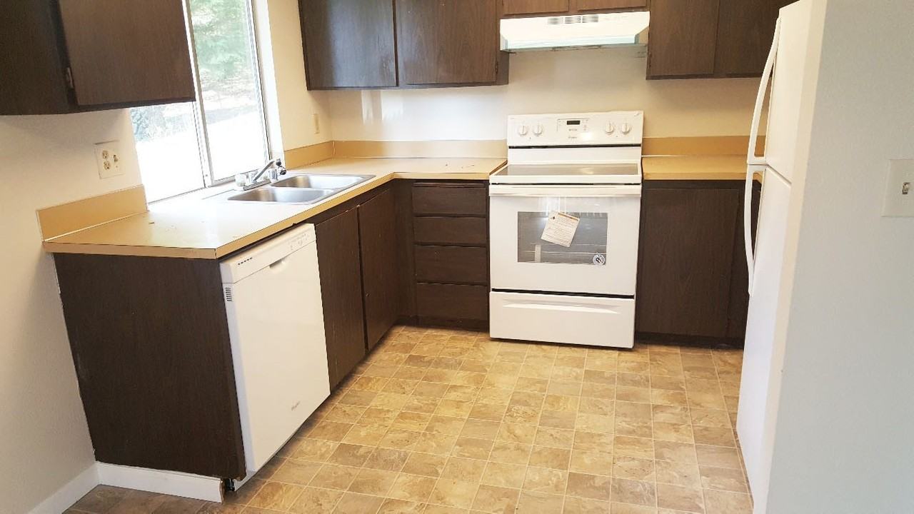 6991 Chico Way Nw #B - Photo 5 of 16