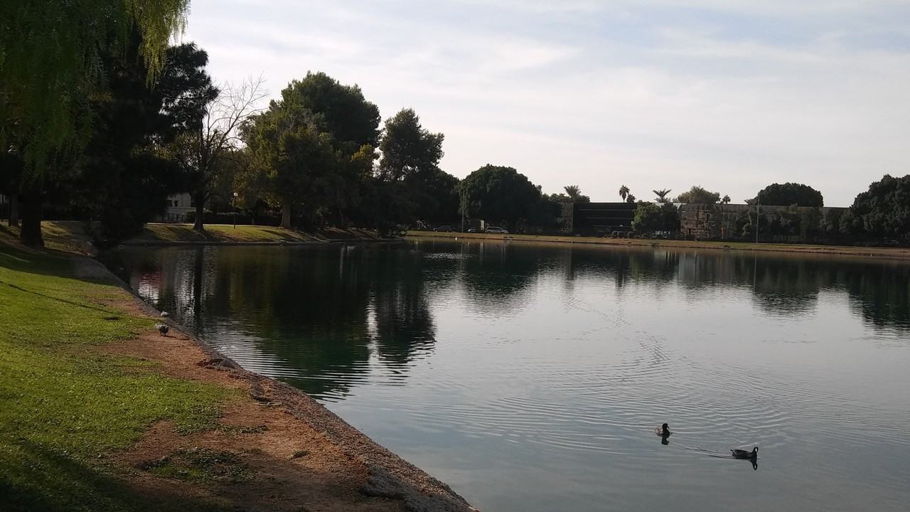 10828 N Biltmore Dr - Photo 3 of 11