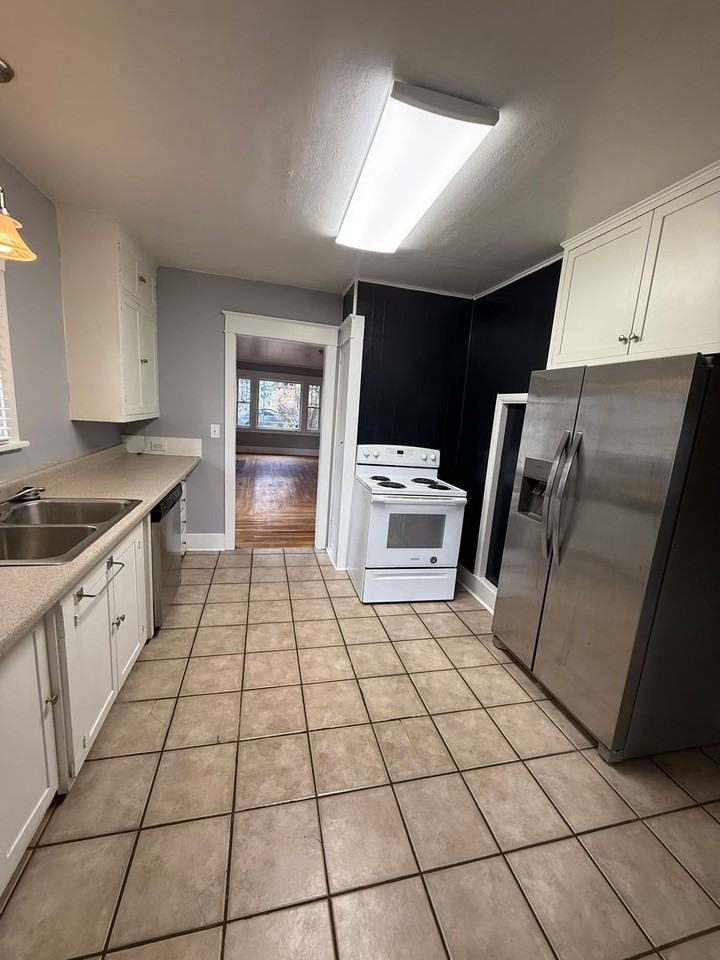 1928 Esplanade Ave - Photo 2 of 39