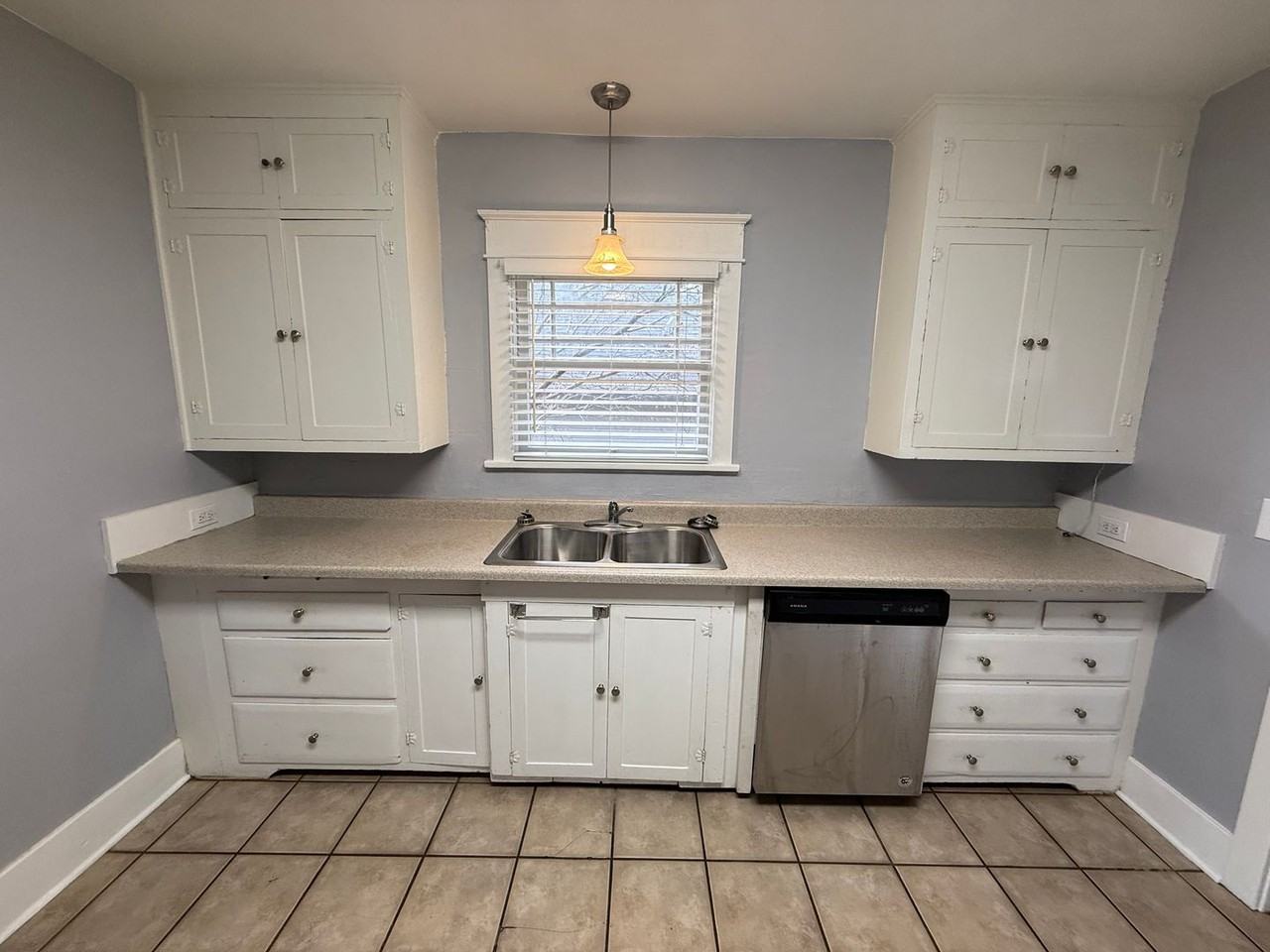 1928 Esplanade Ave - Photo 4 of 39