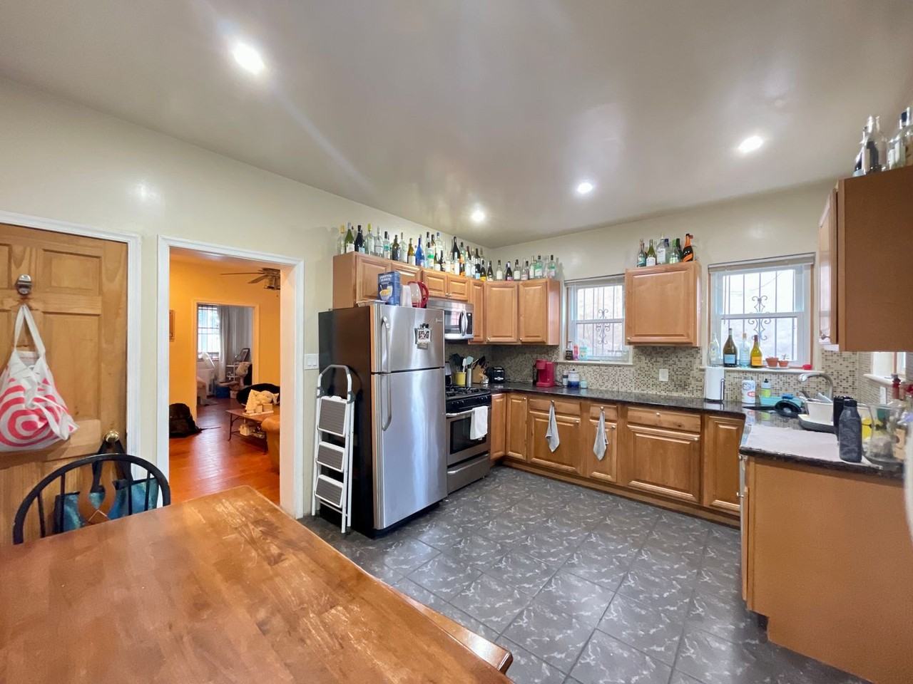 416 N 31st St - Photo 6 of 33