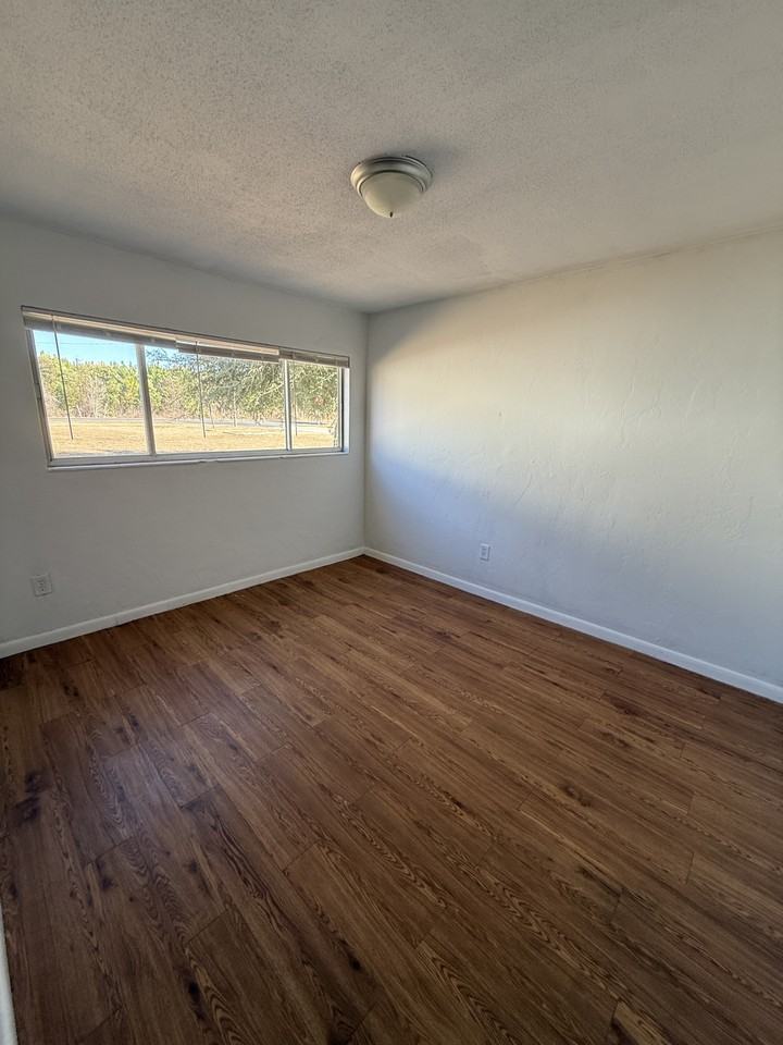 406 Se 7th Ter #6 - Photo 3 of 11