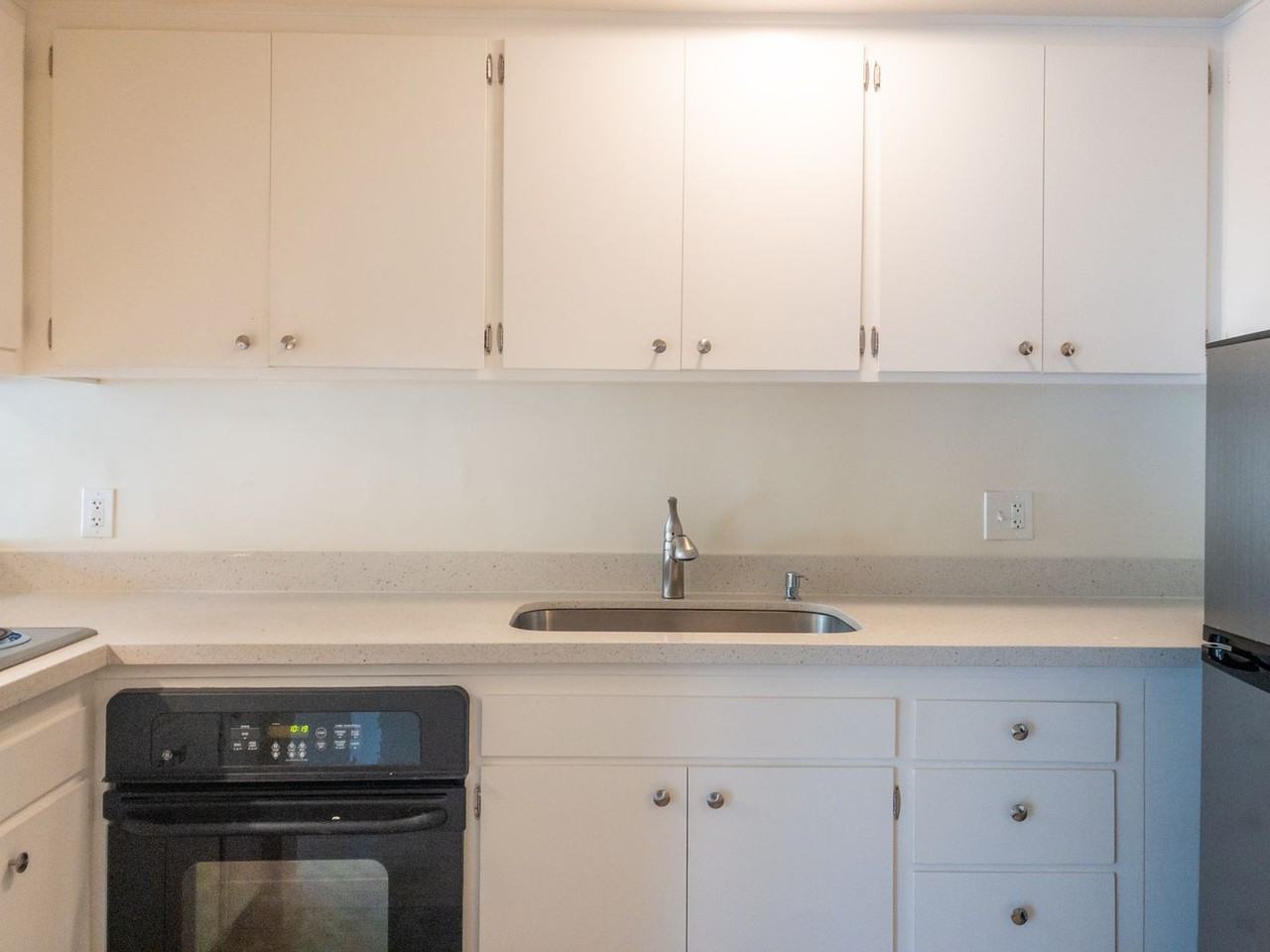 360 Jean St #4 - Photo 7 of 24