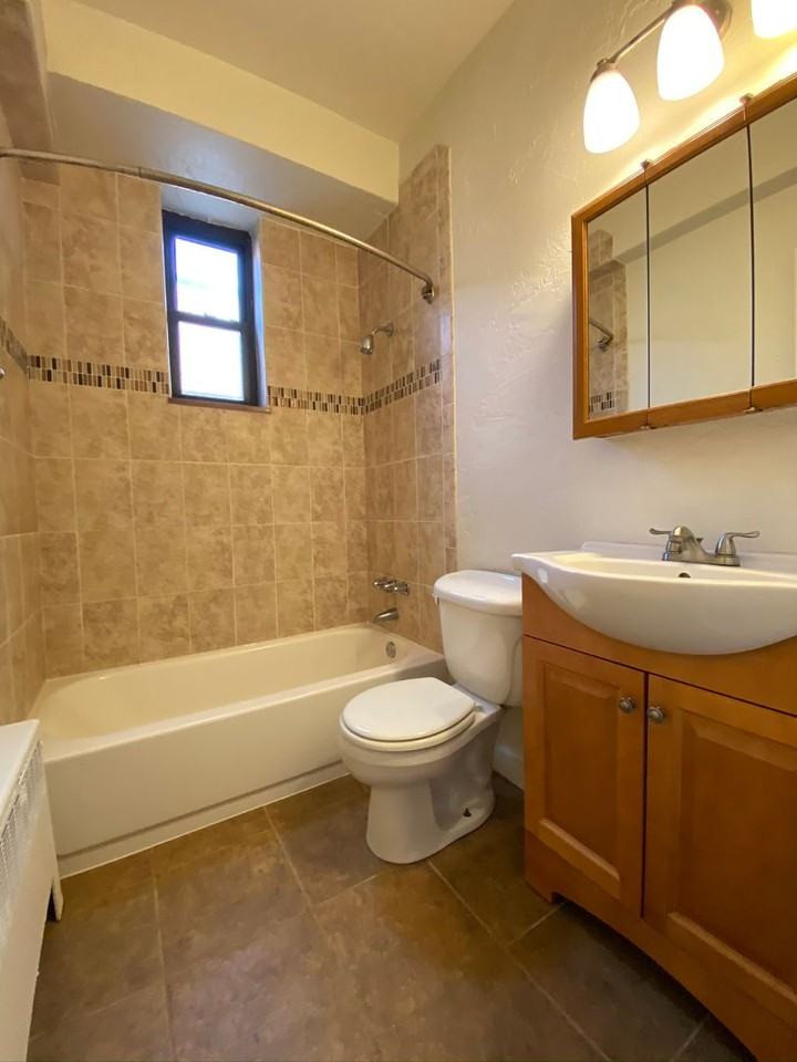 5320Fifth - Photo 4 of 30