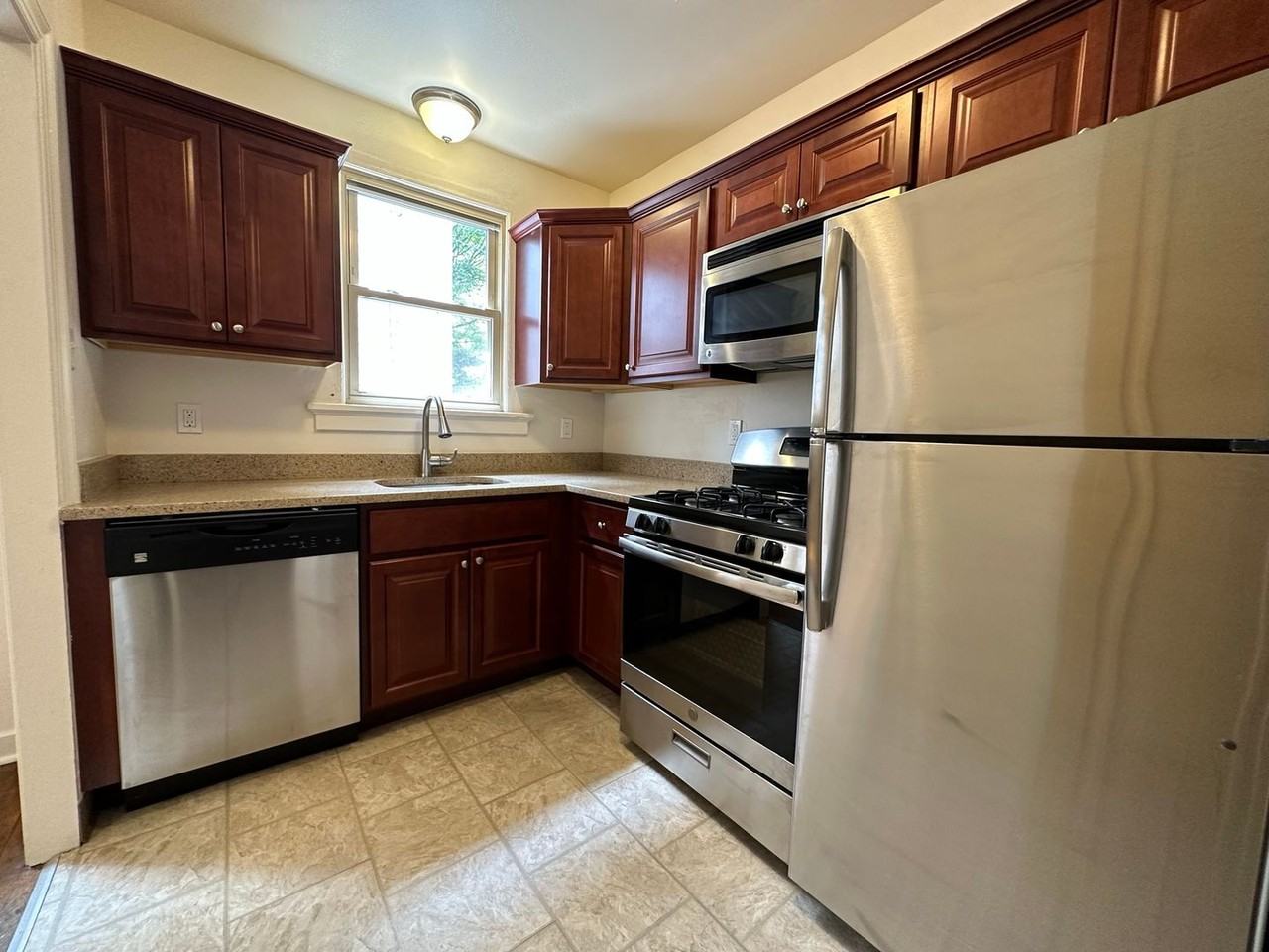 lehigh - Photo 2 of 10