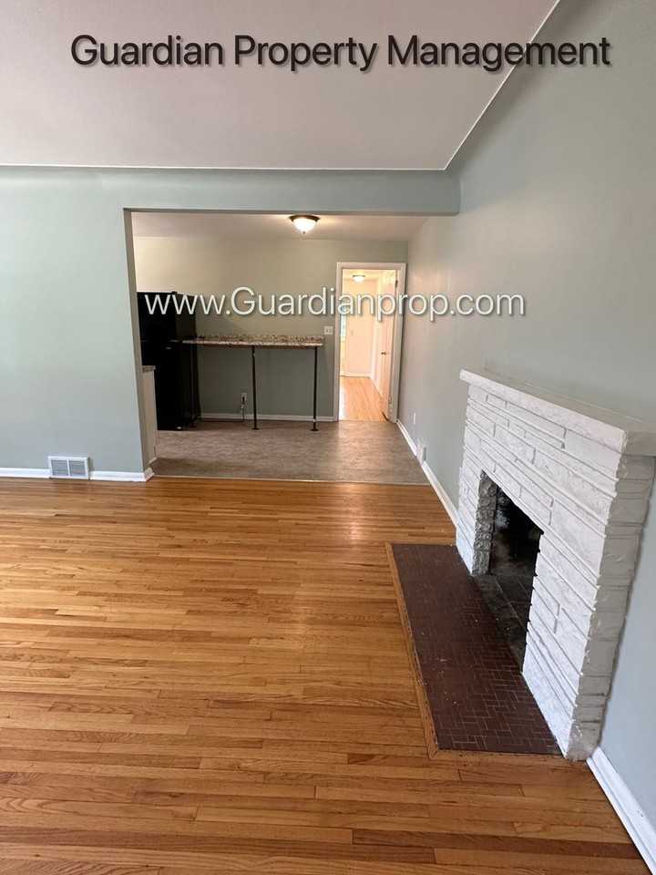 6037 Blaisdell Ave - Photo 5 of 15