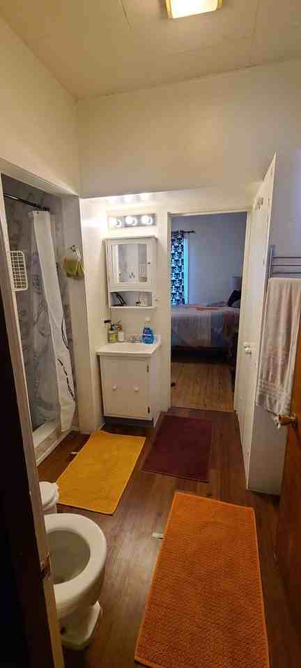 1104 N Woodburn Ave - Photo 6 of 22