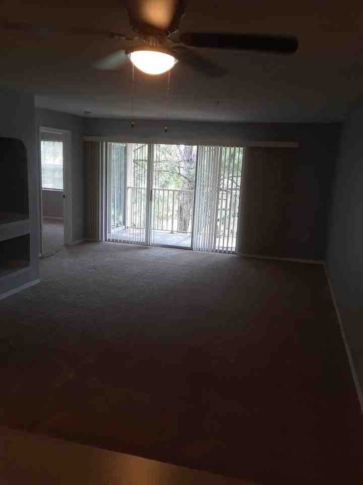 14001 Fairway Island Dr - Photo 5 of 19