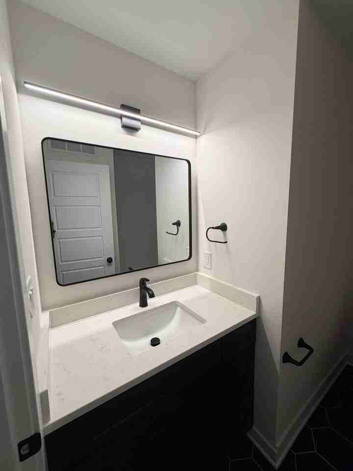 425 W 8th St #94 - Photo 6 of 12