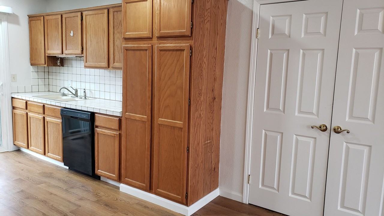 1008 Virbel Ln - Photo 5 of 20