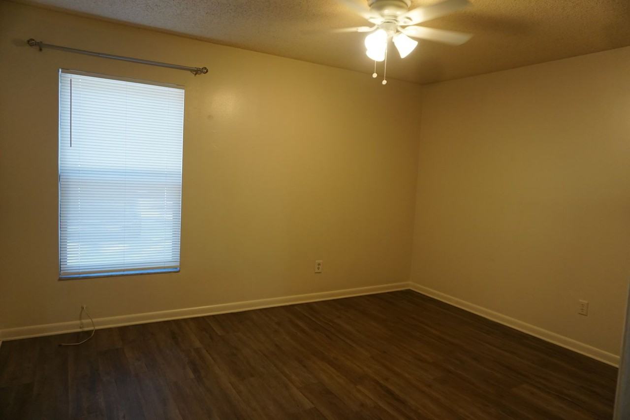 5690 Colony Pine Cir N - Photo 6 of 19