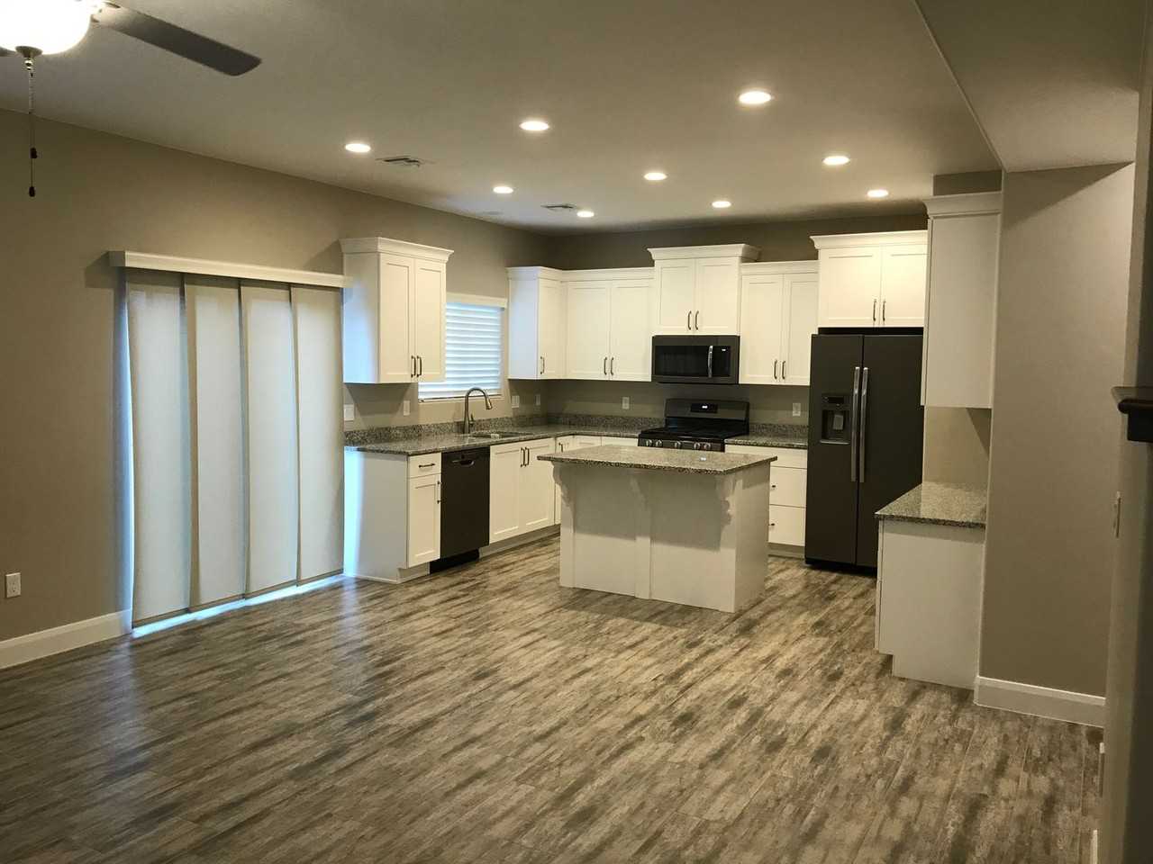 1001 W Curly Hollow Dr #76 - Photo 2 of 17