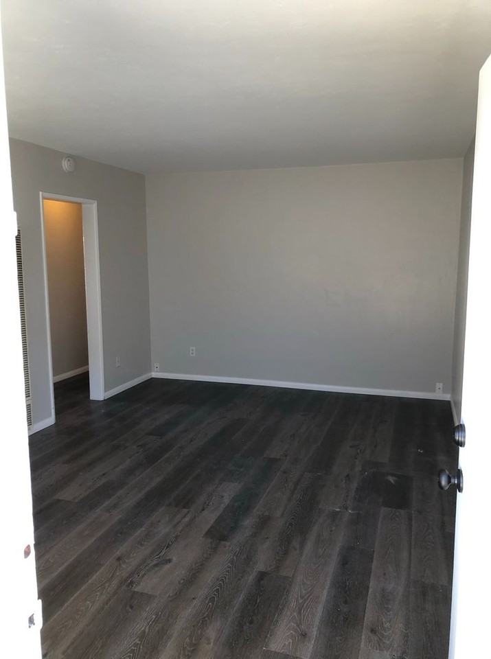 5609 Mildred St - Photo 4 of 16