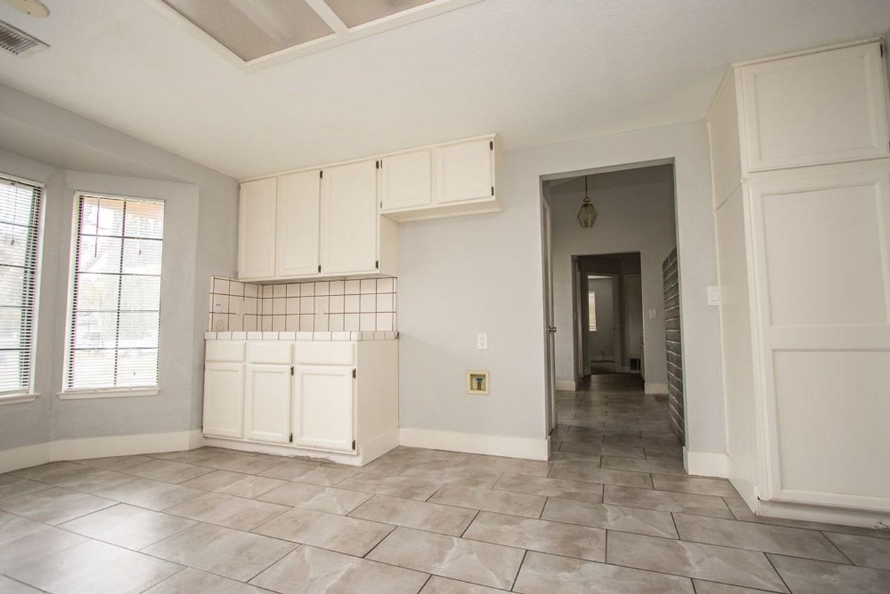 1645 Electric Ct - Photo 6 of 22