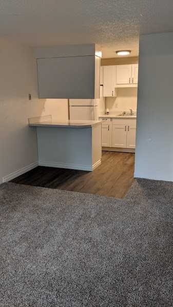 160 20th St #3 - Photo 2 of 8