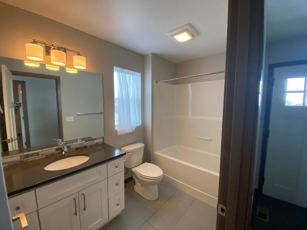 1078 Oak Park Dr - Photo 7 of 21