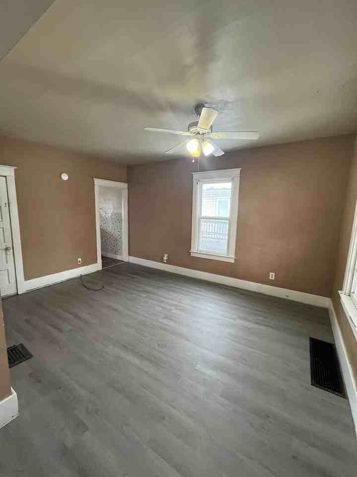 132 W 2nd St - Photo 3 of 11